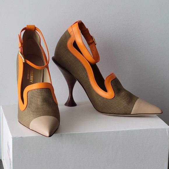 Burberry Shoes - $498 *NEW* (8) BURBERRY Canvas And Leather Point-toe Court Pumps